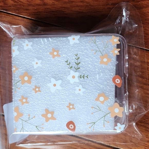 New! Sweet Floral Samsung Galazy Z Flip 4 Phone Case - Picture 3 of 8